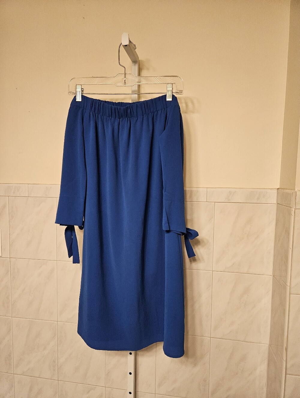 VINCE CAMUTO DRESS